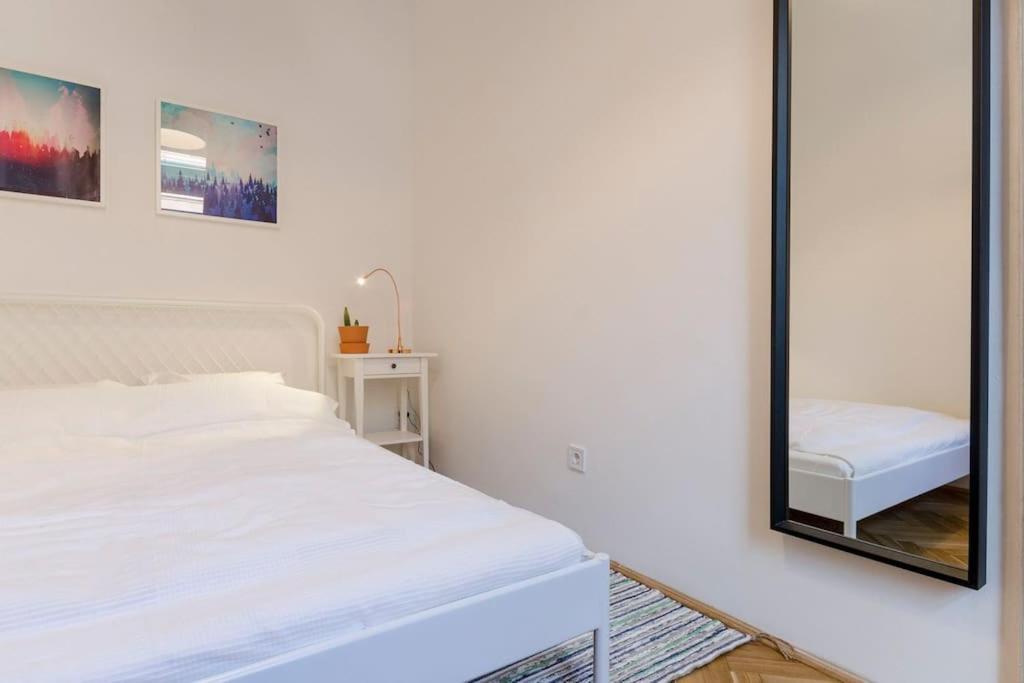 Cozy Studio In Famous Street Lejlighed Budapest